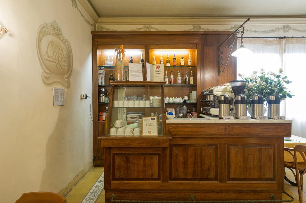 Hotel Moderno Пиза Екстериор снимка