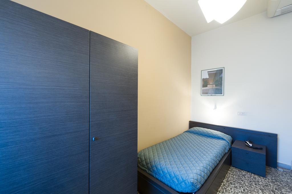Hotel Moderno Пиза Екстериор снимка