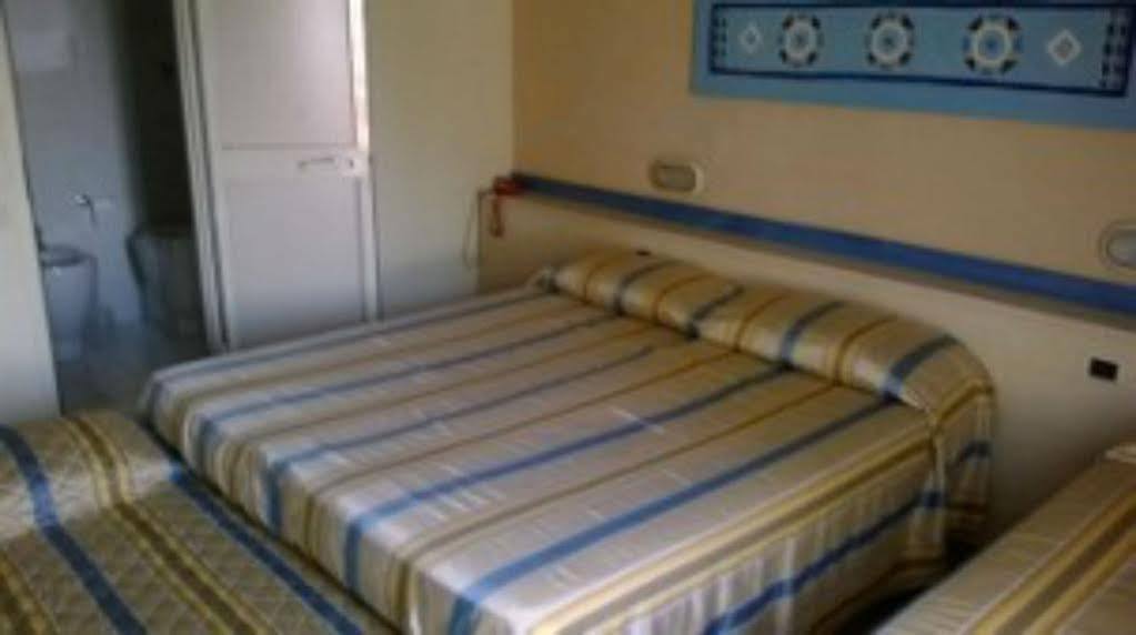 Hotel Moderno Пиза Екстериор снимка